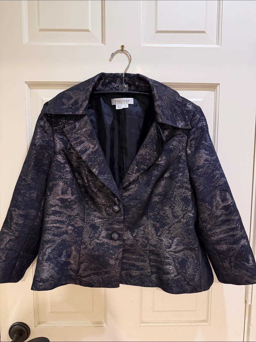 Kay Unger Metallic Jacquard Blazer in Black and Silver